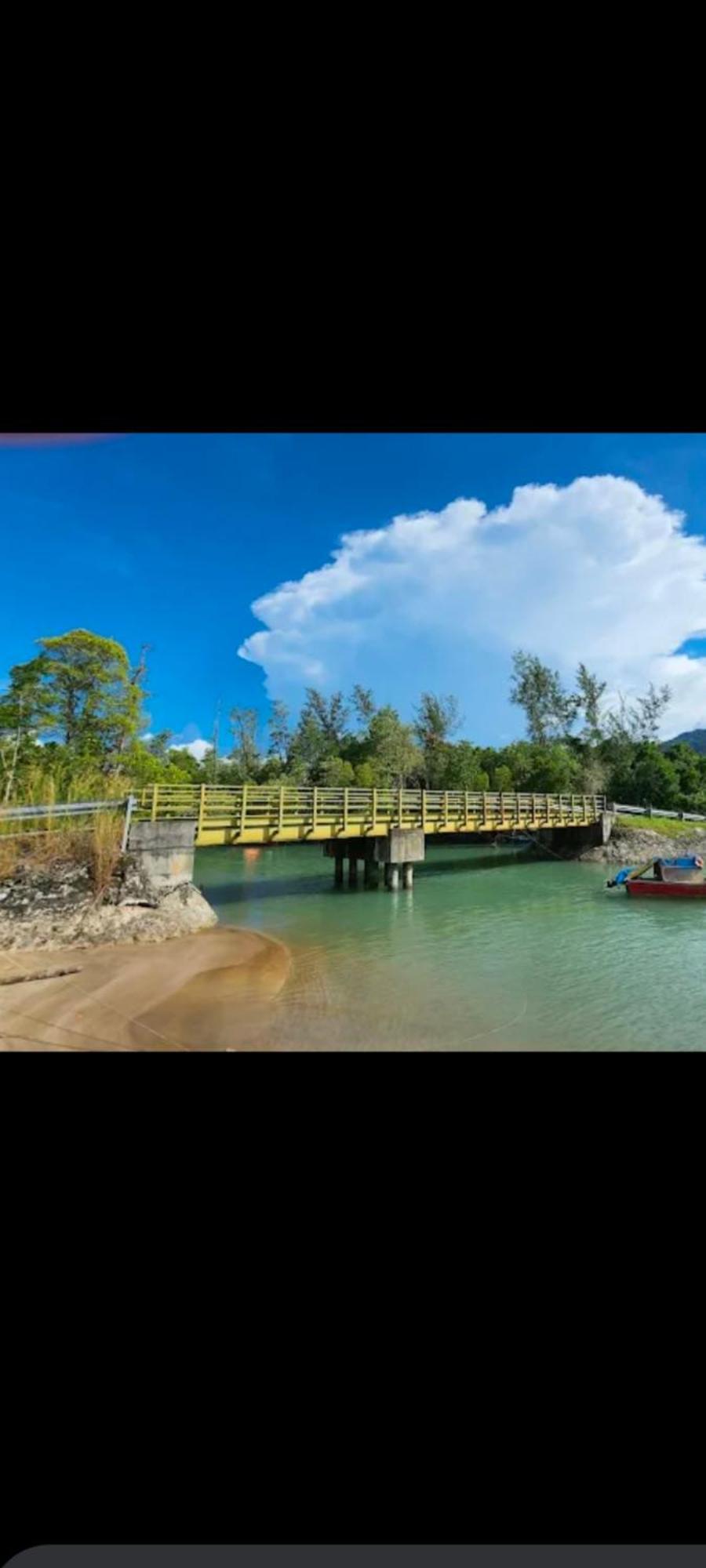 The Mangrove Villa Sematan Exterior foto